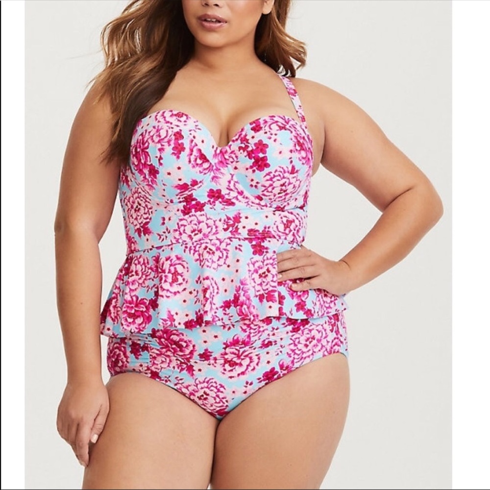 Torrid pink floral peplum tankini high waisted